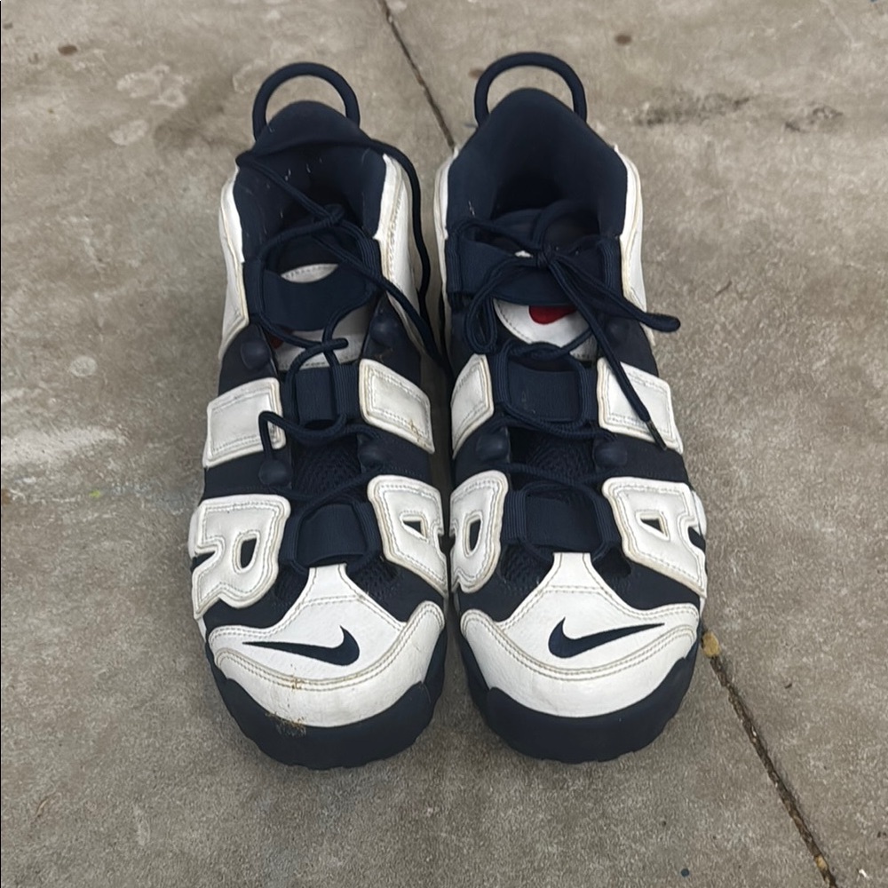 Nike Black and White Sneakers